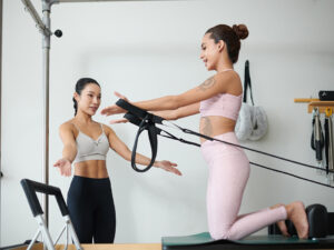 Sự khác biệt giữa tập Pilates và tập Yoga